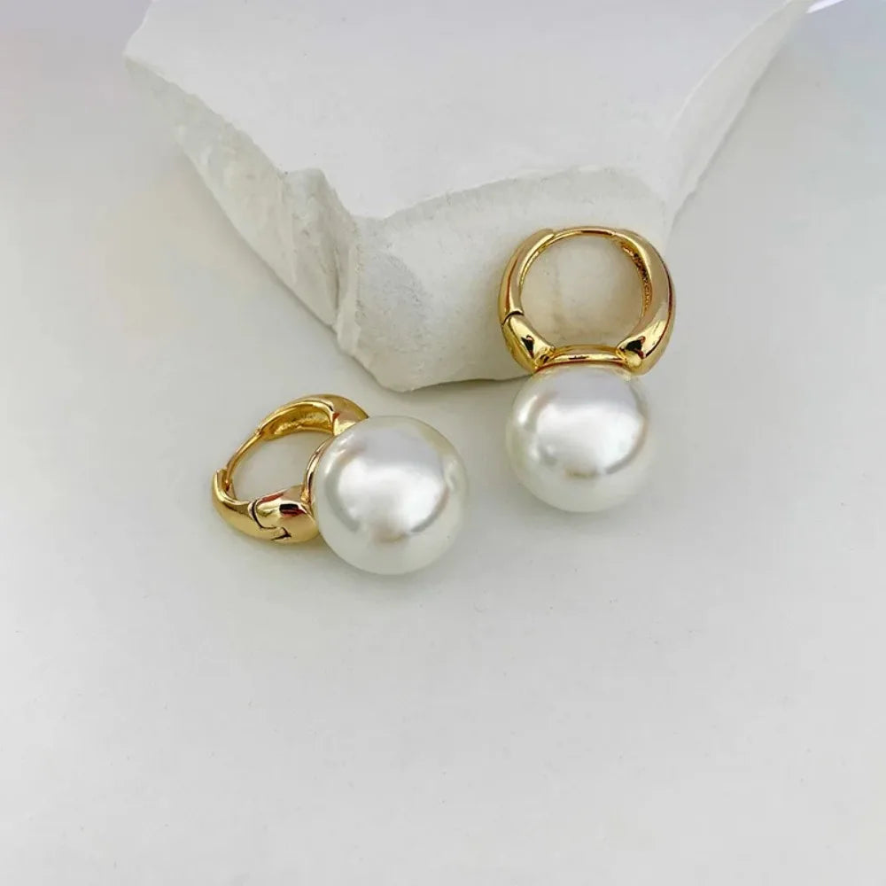 Pearlarinaa Earrings