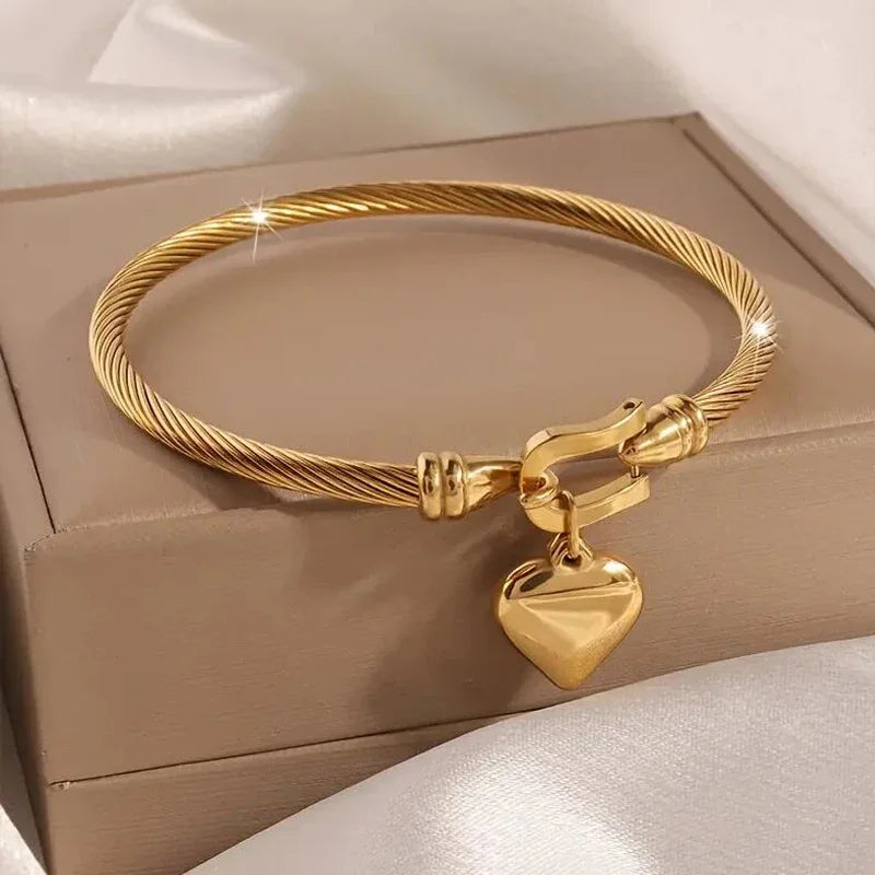 Velvatina Love Bracelet